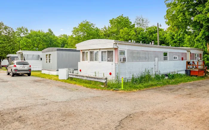 Michigan Avenue Estates Mobile Home Park Picture 5