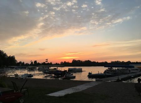 Bahr Mobile Home Resort