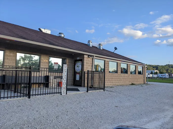 Robert Newlon Airpark Picture 5