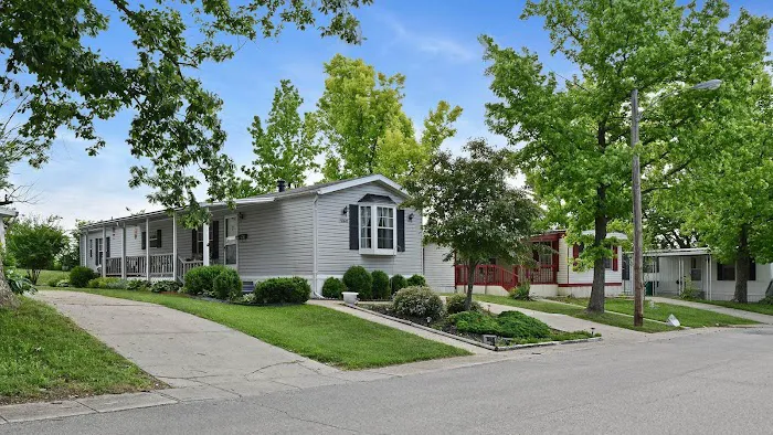 Oakwood Village Picture 4