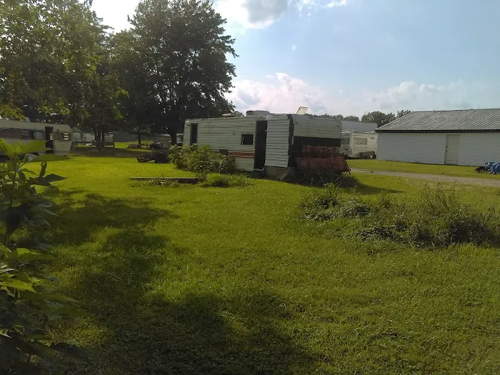 Green Meadows Mobile Home Park Picture 1
