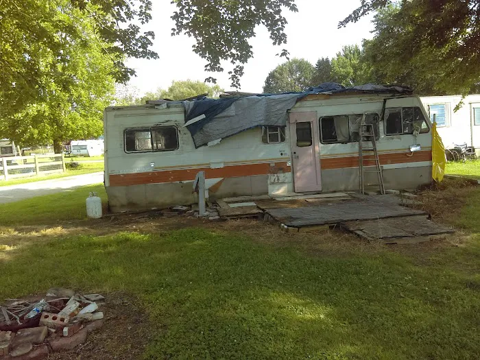 Green Meadows Mobile Home Park Picture 2