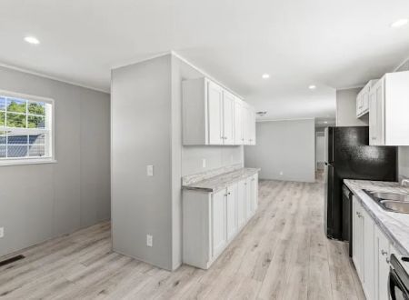 Ideal North Manufactured Home Community