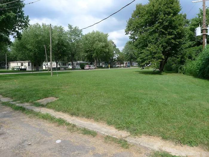 New Lebanon Mobile Home Park Picture 2