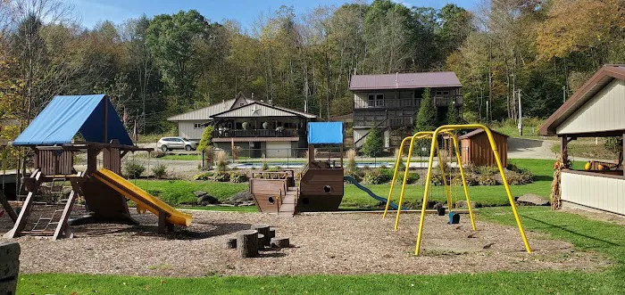 Whispering Winds Campground and Cabins Picture 2
