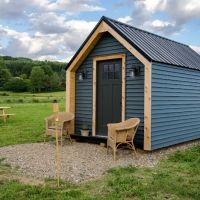 Good Natured Glamping ico