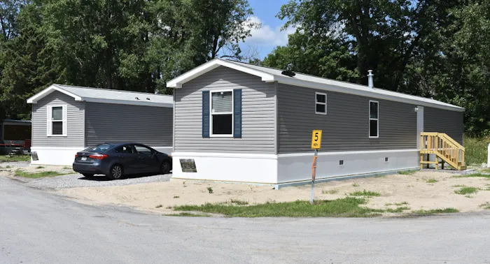 Southern Hills Mobile Home Park Picture 10
