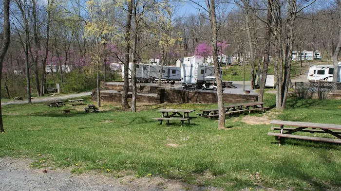 Happy Hills Campground Picture 5