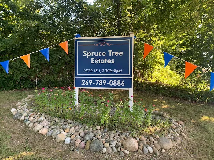Spruce Tree Mobile Home Park Picture 8