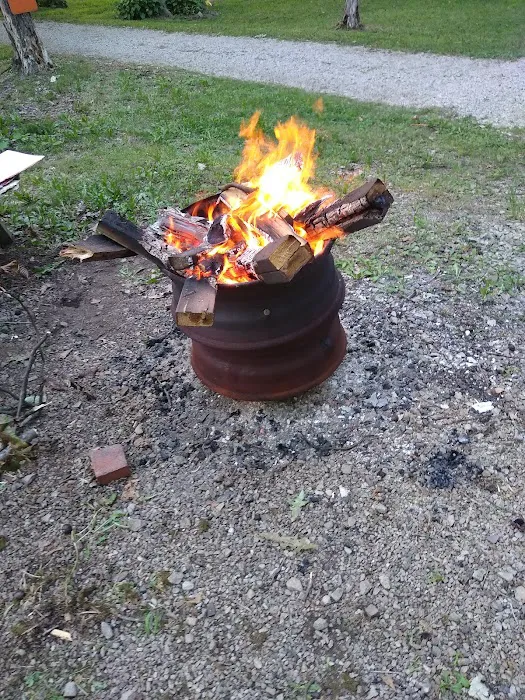 L & M Campground Picture 3