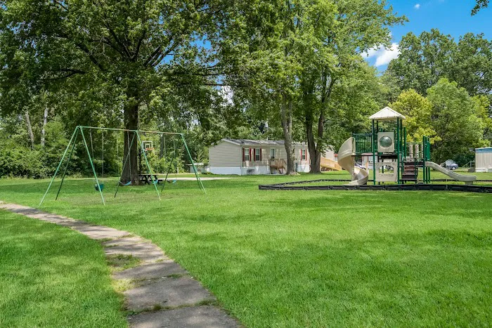 Green Acres Mobile Home Village Picture 7