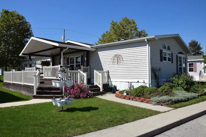 Bluffton Woods Manufactured Home Community Picture 9