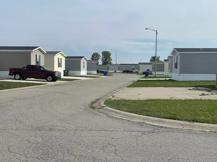 Woodlake Estates Manufactured Home Community Picture 1