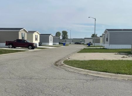 Woodlake Estates Manufactured Home Community