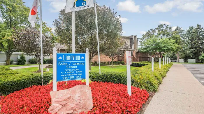 Lakeview Picture 7