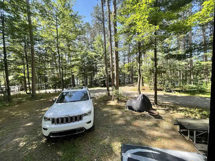 Lakeside Camping Picture 8