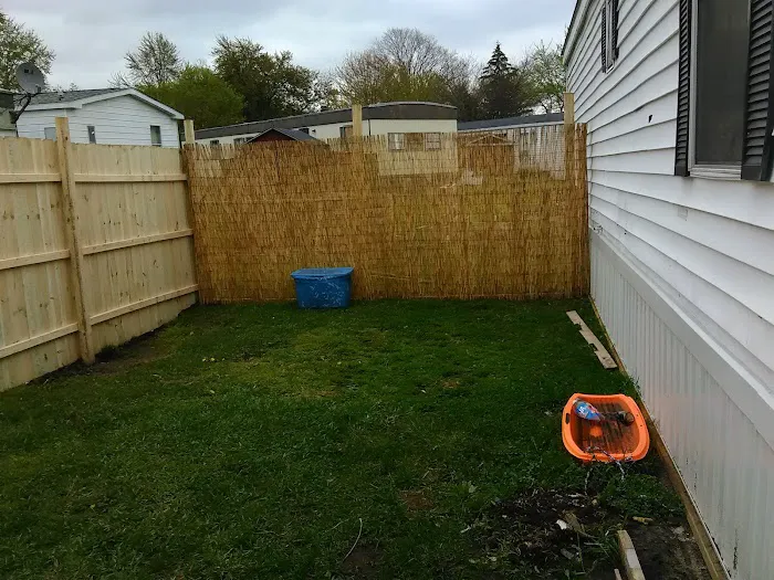 Town & Country Mobile Home Est Picture 4