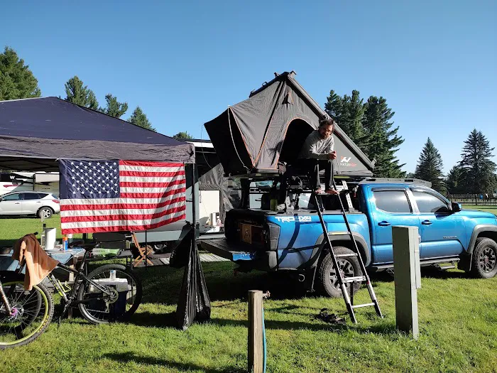 Base Camp RV Park and Campground Picture 7