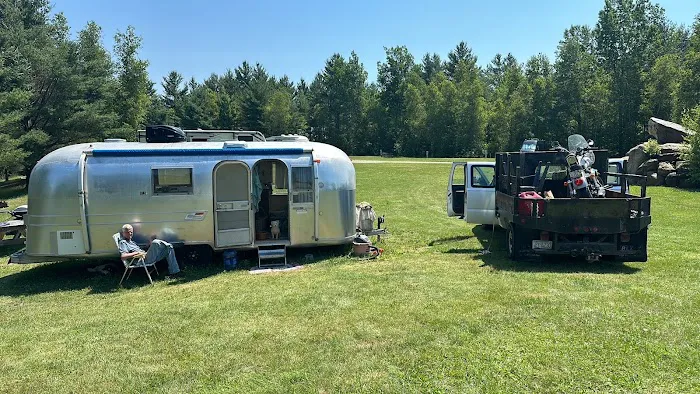 Base Camp RV Park and Campground Picture 4
