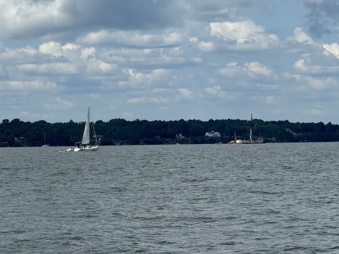 Champlain Resort Picture 2