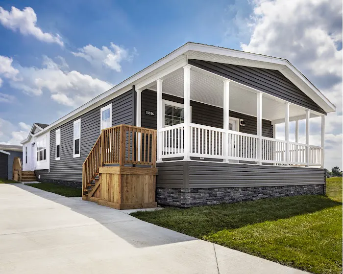 Eaton Pine Village Manufactured Housing Community Picture 3