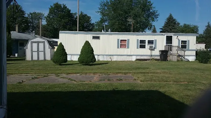 Maple Knoll Mobile Home Park Picture 1