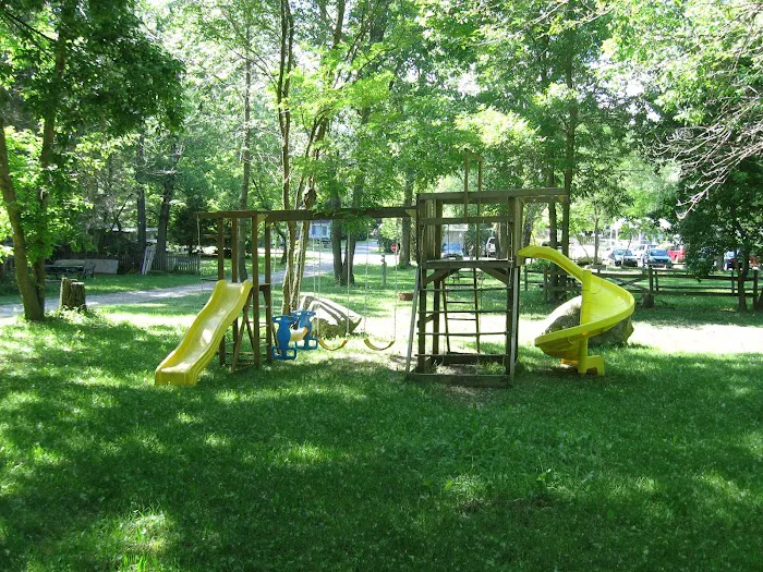 Monty's Bay Campsites Picture 10
