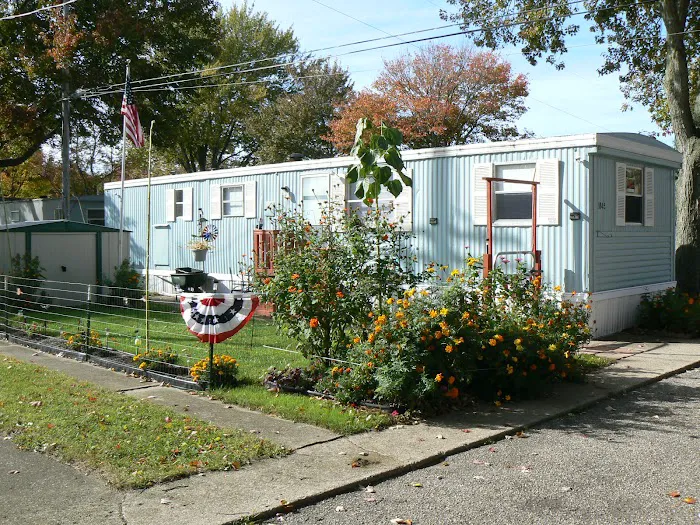 Harper Commons Mobile Home Community Picture 2