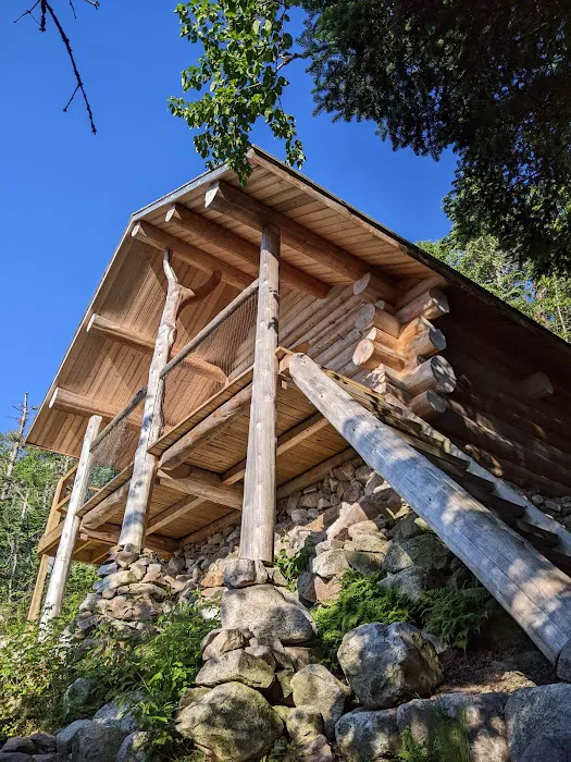 Guyot Shelter Picture 7