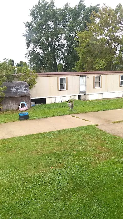Andrews Estates Mobile Home Park Picture 2