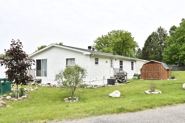 Centreville Mobile Home Park Picture 3