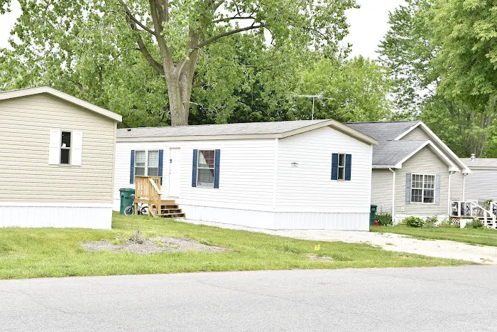 Centreville Mobile Home Park Picture 6