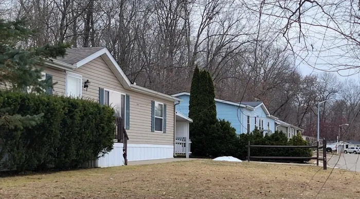 Creek Valley Mobile Home Park Picture 8