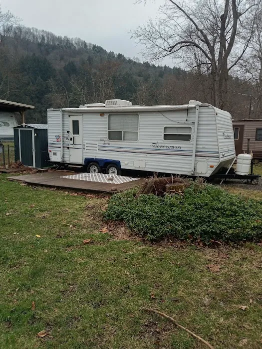 Riverview Campground Picture 2