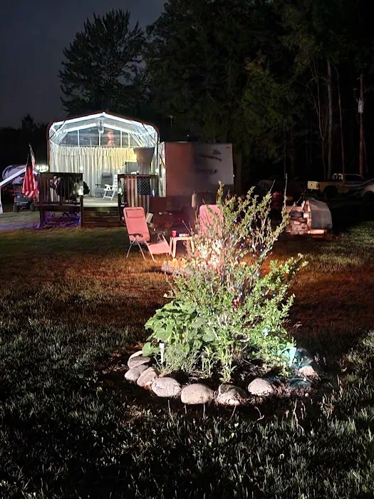 Three Valley Campground Picture 4