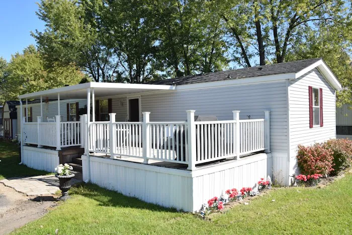 Yorktowne Manufactured Home Community Picture 2