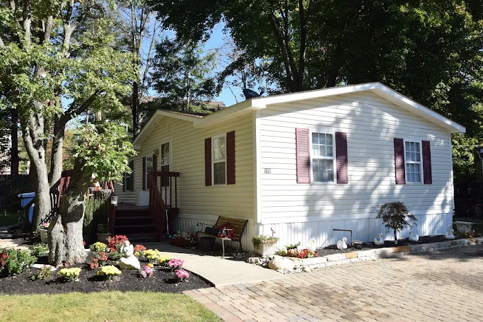 Yorktowne Manufactured Home Community Picture 9