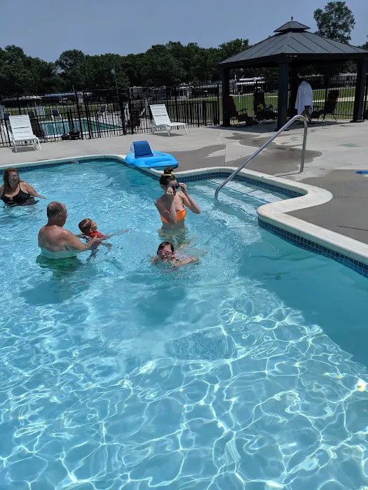 Bush Park Camping Resort Picture 4