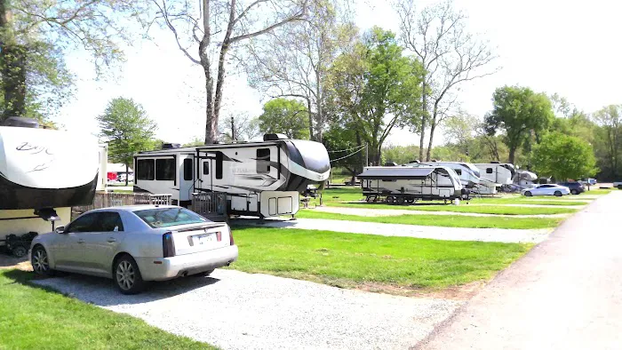 Muncie RV Resort by Rjourney Picture 2