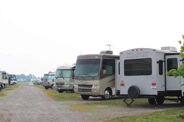 Shipshewana RV Park & Service Center Picture 8