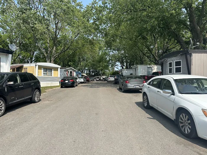 Skyview Mobile Home Village Picture 4