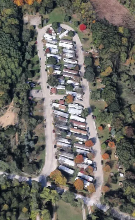 Starlight Mobile Home Park Picture 2