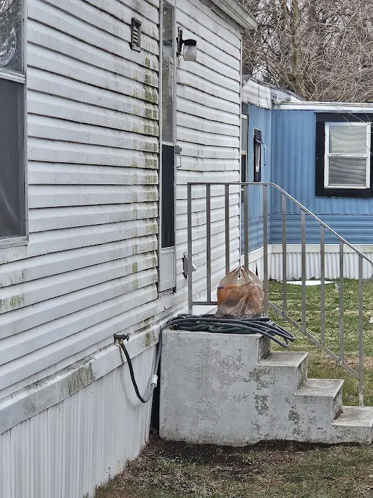 Starlight Mobile Home Park Picture 5