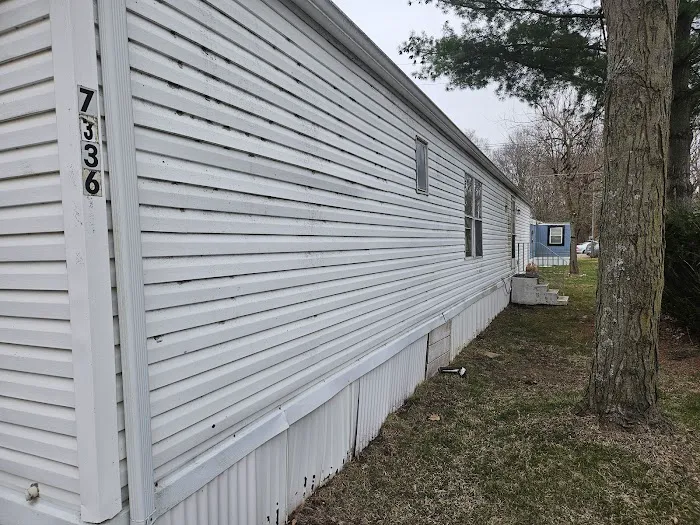 Starlight Mobile Home Park Picture 6