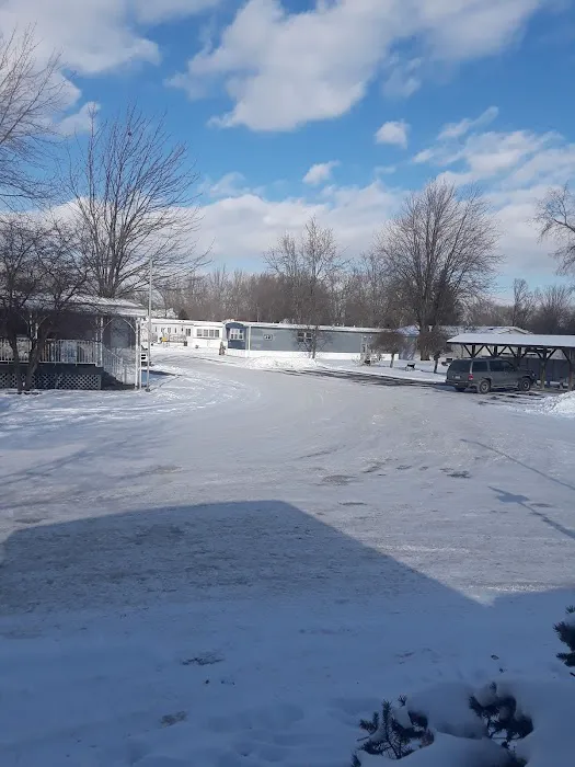 Carleton Mobile Home Park Picture 8