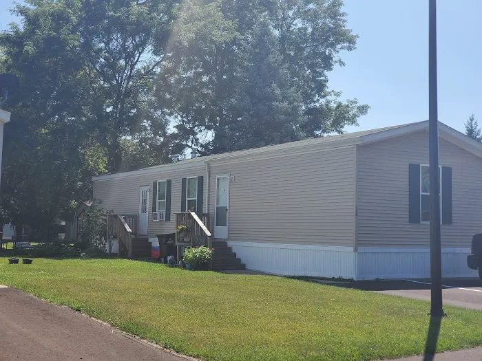 Grand Oaks Village Picture 7