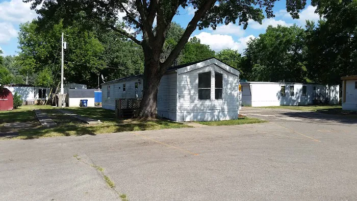 Sherwood Forest Mobile Home Park Picture 3
