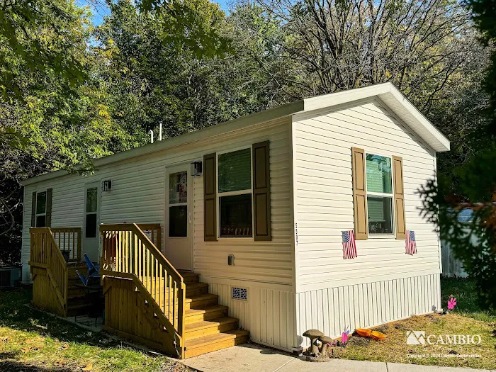 Colonial Manor Manufactured Home Community Picture 1