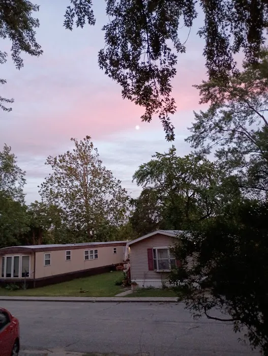 Colonial Manor Manufactured Home Community Picture 9