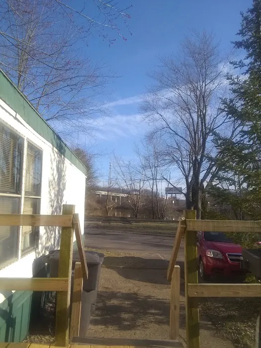 Colonial Manor Manufactured Home Community Picture 6